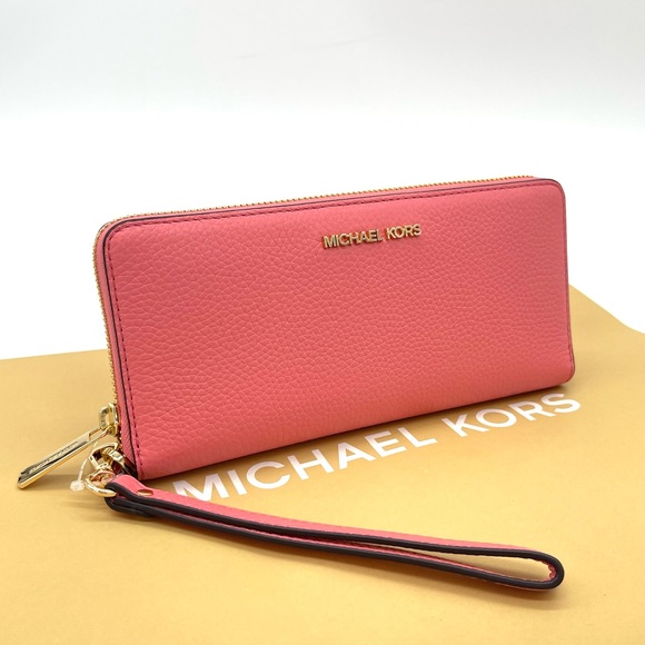 Michael Kors Handbags - Michael Kors Large Continental Wallet Wristlet